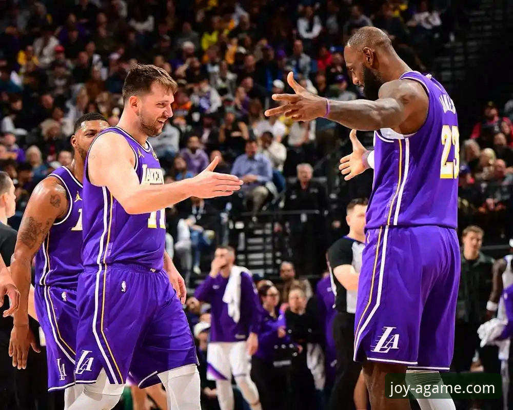 揭秘湖人137-130力克步行者：一场数据盛宴背后的战术博弈